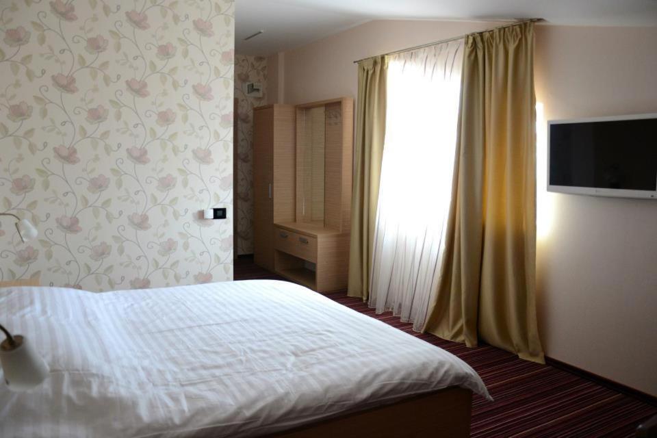 Zenti Plaza Hotel Drobeta Turnu Severin Pokoj fotografie
